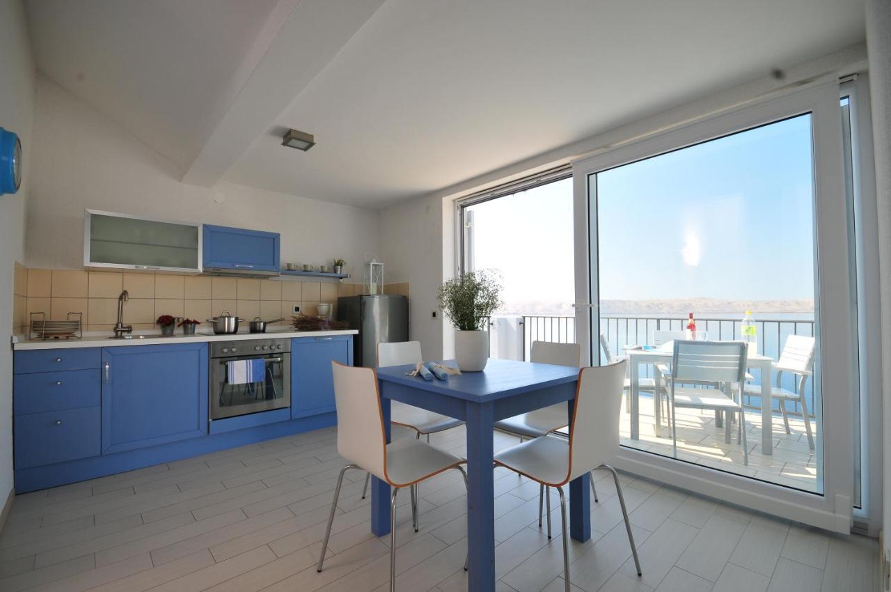 Seaside 11 *